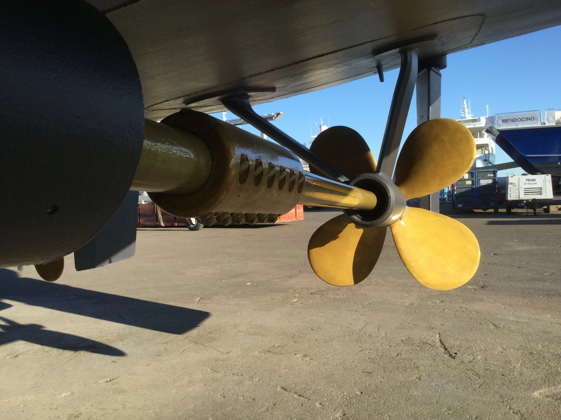 Unique foul-release coating for propellers