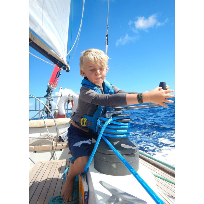 Deckvest Cento junior lnflatable lifejacket with harness