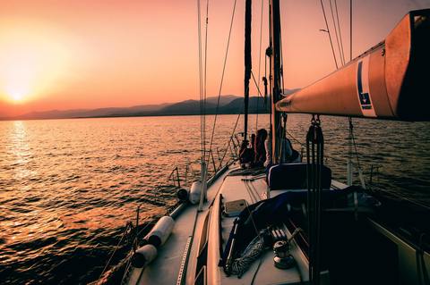 How to choose a fender for your yacht?