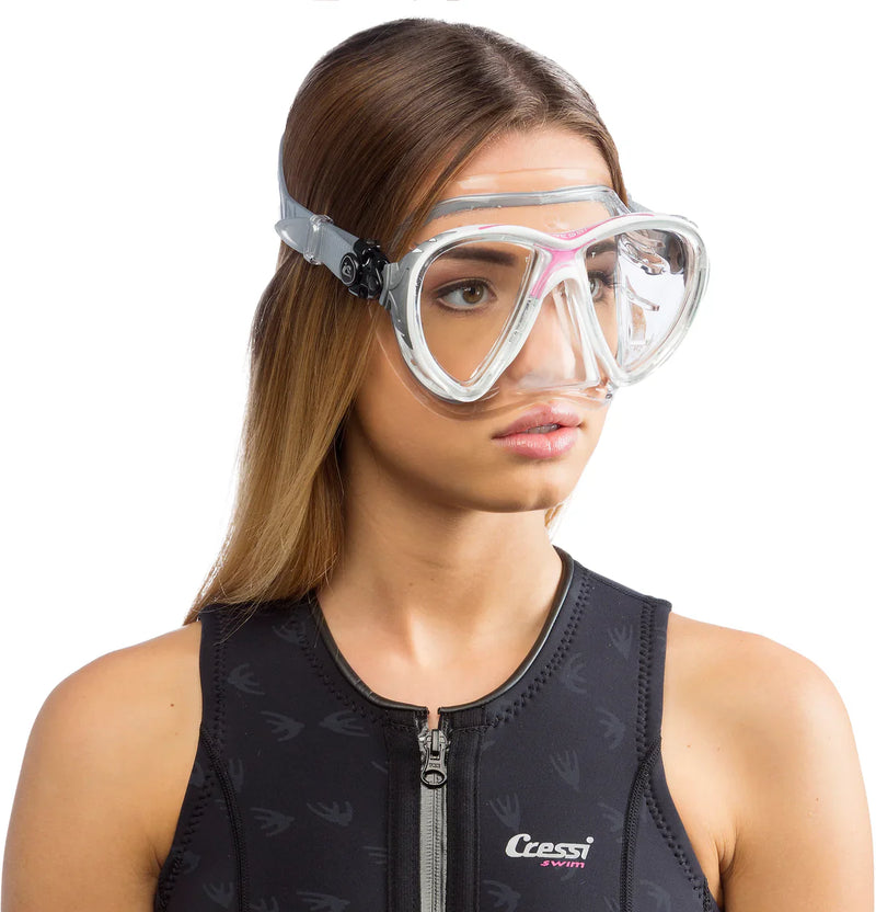 Big Eyes Evolution Crystal Mask With crystal silicone skirt